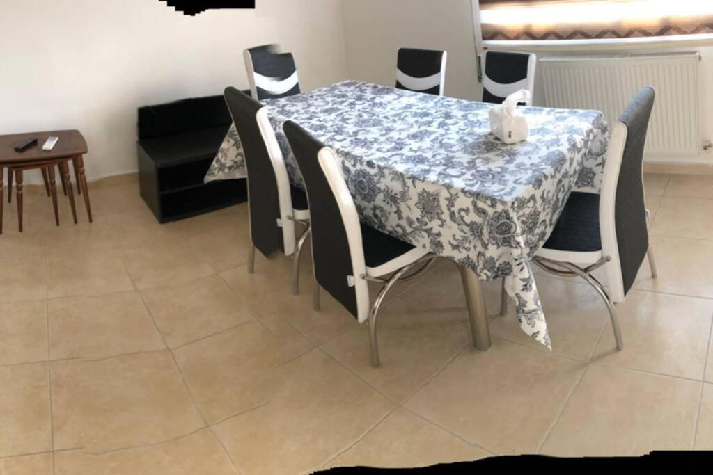 Apt 4 Rent/A Quiet Neighborhood Close To Services Аман Екстериор снимка