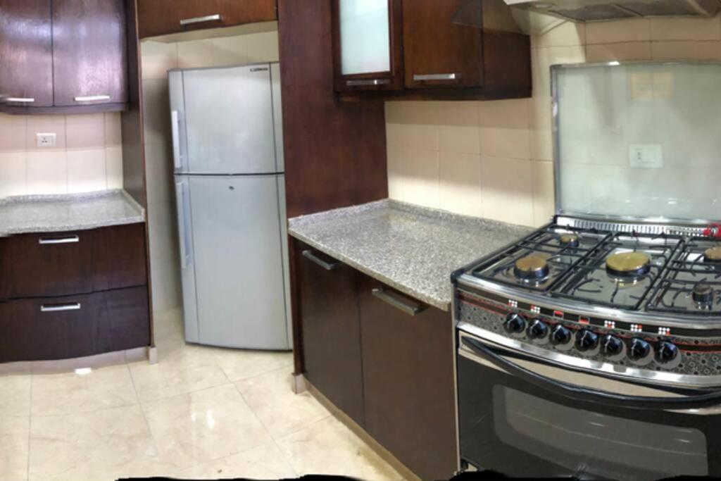 Apt 4 Rent/A Quiet Neighborhood Close To Services Аман Екстериор снимка