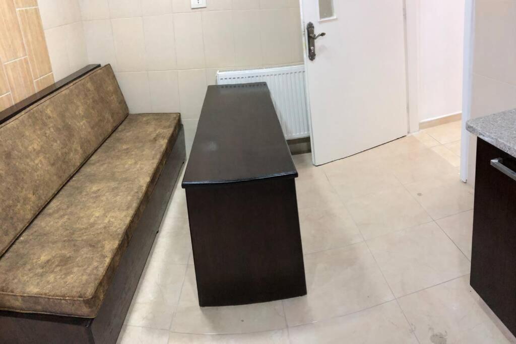 Apt 4 Rent/A Quiet Neighborhood Close To Services Аман Екстериор снимка