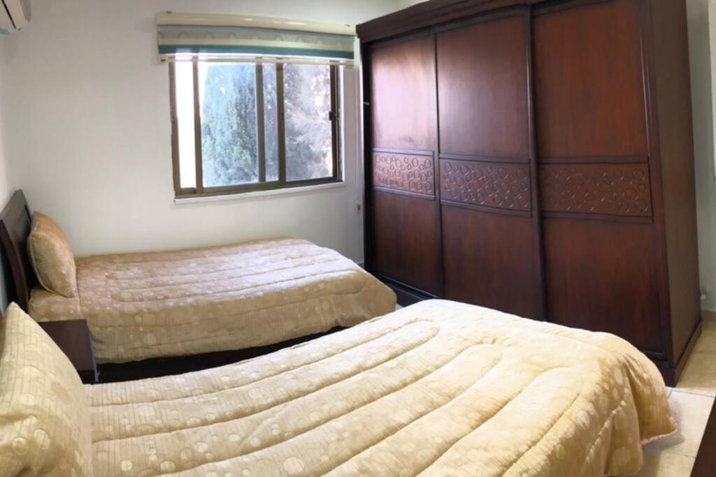 Apt 4 Rent/A Quiet Neighborhood Close To Services Аман Екстериор снимка
