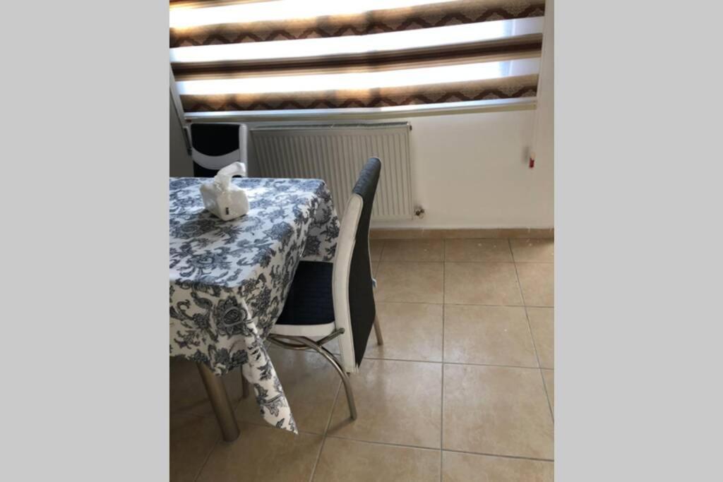 Apt 4 Rent/A Quiet Neighborhood Close To Services Аман Екстериор снимка