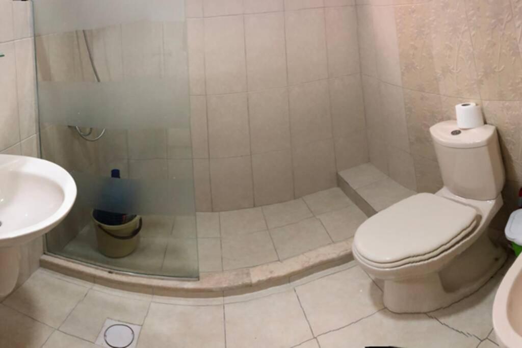 Apt 4 Rent/A Quiet Neighborhood Close To Services Аман Екстериор снимка