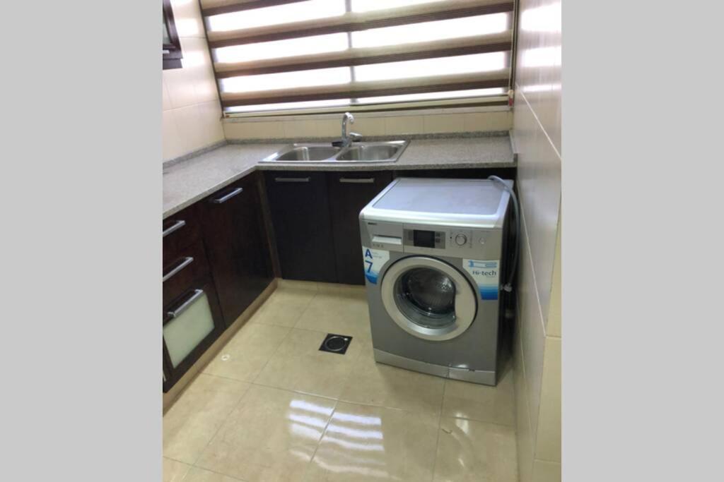 Apt 4 Rent/A Quiet Neighborhood Close To Services Аман Екстериор снимка